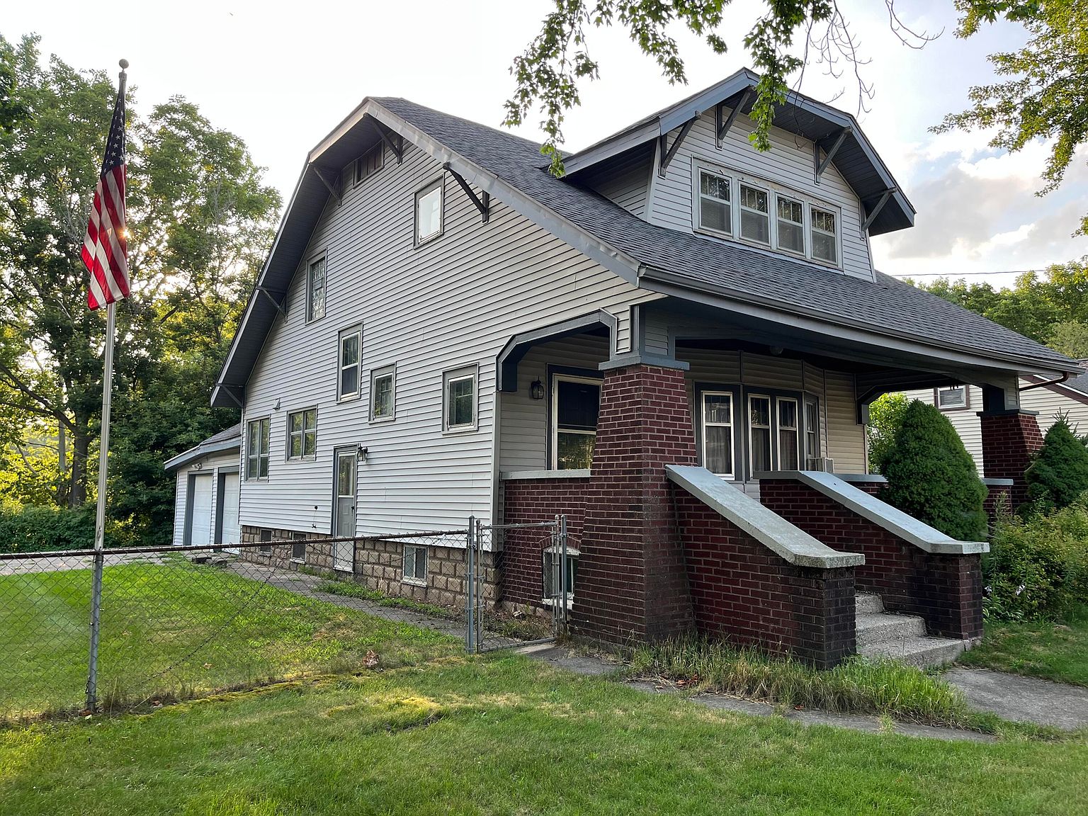 233 East St, Coopersville, MI 49404 Zillow