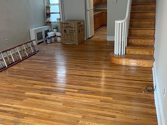 LR area - Beautiful floors and 2 ceiling fans