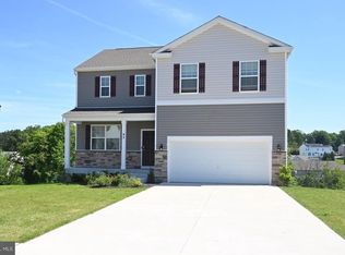 93 Knobby Hook Dr, Hanover, PA 17331