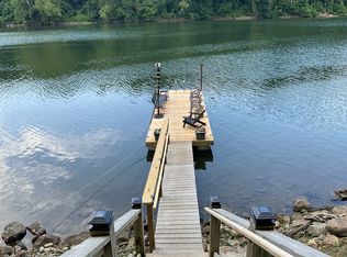 217 Boat Dock Dr, Falling Waters, WV 25419