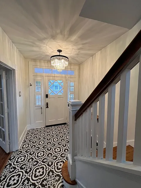 3 bed, 2310 sqft, $2,250 — Photo 2