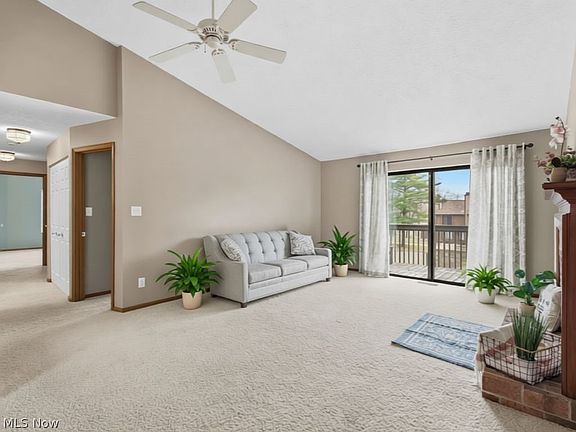 4th image of 4557 Saint James Cir NW