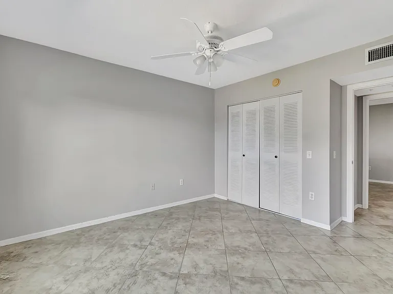 116 Villa Cir #116 — Photo 25