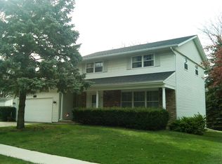 1409 Century Oaks Dr, Elgin, IL 60123