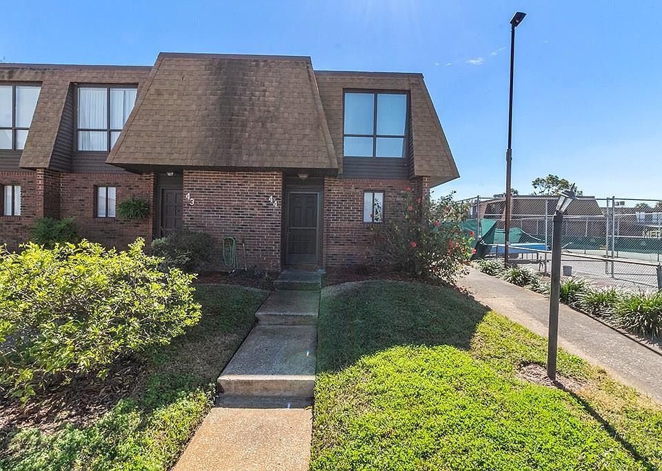 1st image of 1836 Crystal Lake Dr #44
