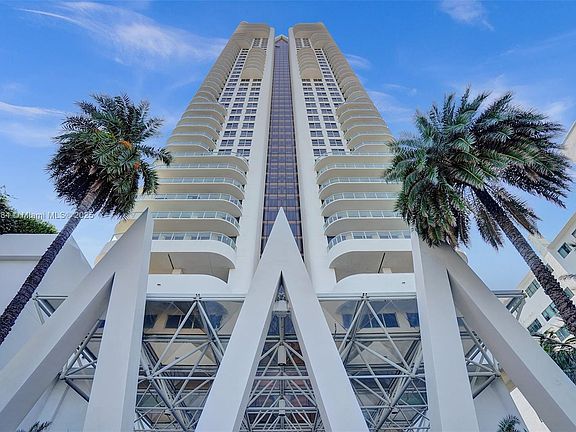 3rd image of 6365 Collins Ave APT 2604