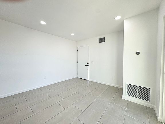 5th image of 66777 Mission Lakes Blvd Unit B