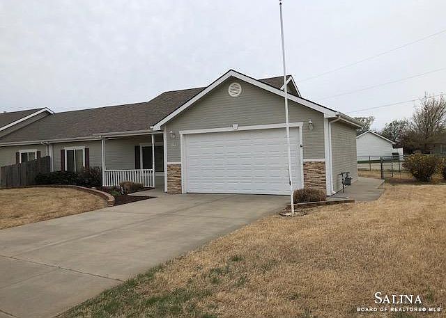 1st image of 860 Faith Dr