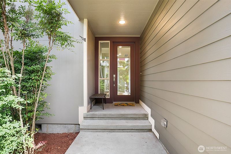 2nd image of 3128 Banks Lane SW