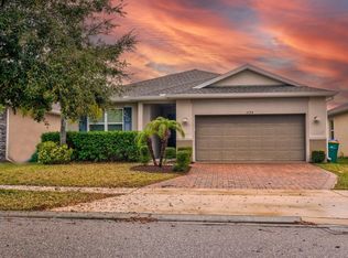 3194 Bayou Ln, Tavares, FL 32778