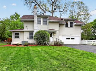 32W183 Glos St, Wayne, IL 60184