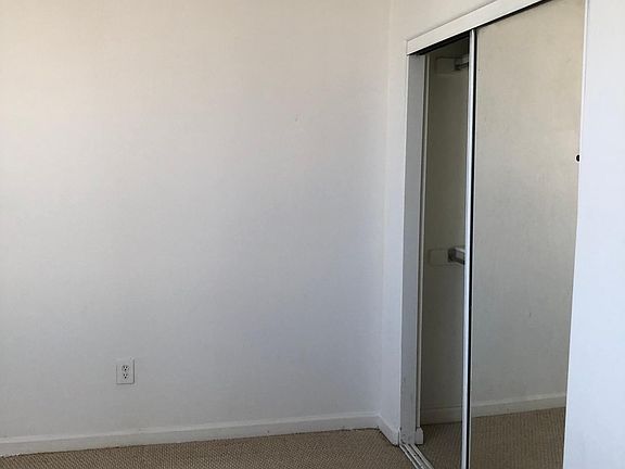 5th image of 3315 Del Mar Ave