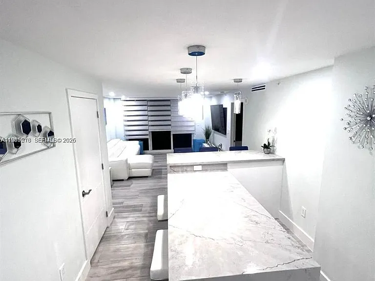 6917 Collins Ave #806 — Photo 11