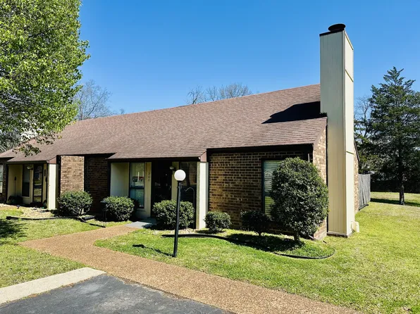 200 Castlewood Ln, Lebanon, TN 37087