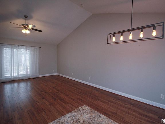 4th image of 2124 W 57th St