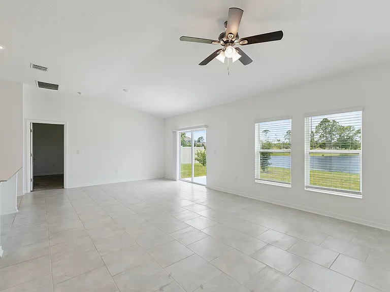 3921 Willowbrook Dr — Photo 6