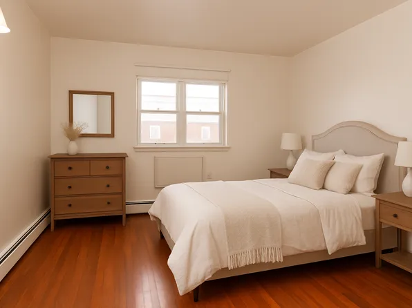 995 Warwick Street image 5 of 16