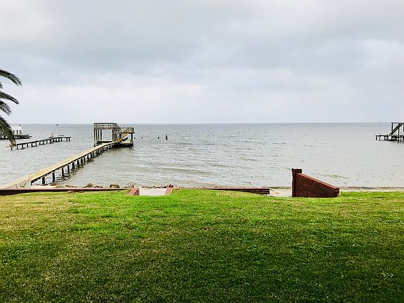 4th image of 1425 Bayshore Dr