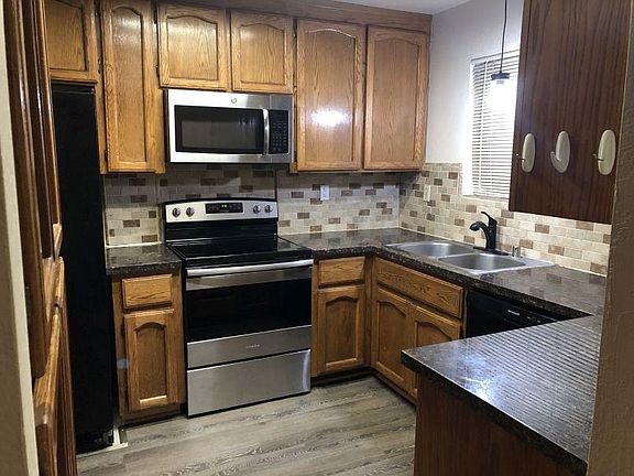 3rd image of 329 E Mc Kinley Ave