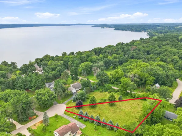 L32 Camelot Trce, Green Lake, WI 54941