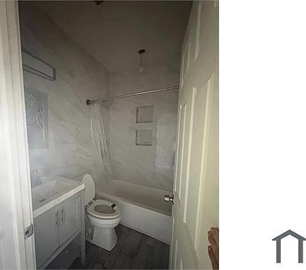 1st image of 3141 Fontain St