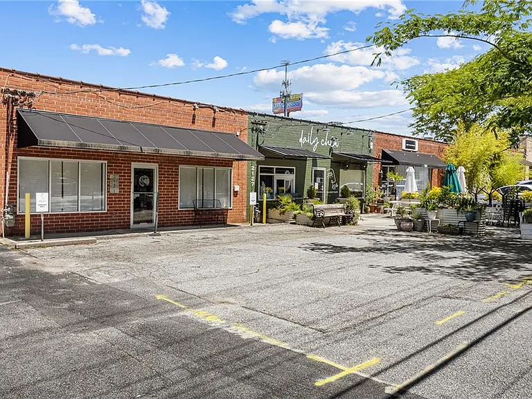 2067 Telfair Cir #B — Photo 23