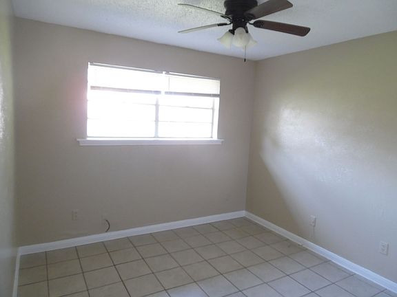 3rd image of 8010-8012 Arcadia Ln