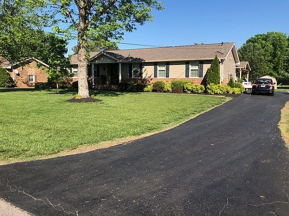 5th image of 1025 Connie Dr
