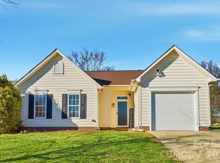 5226 Courtfield Dr, Indian Trail, NC 28079