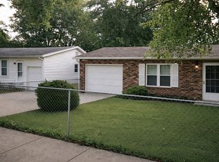 2708 Campbell Dr, Champaign, IL 61821