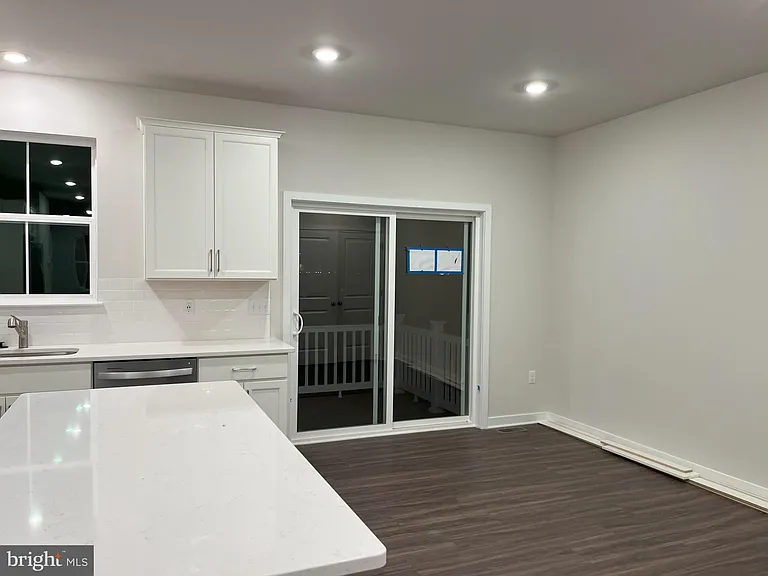 507 Titanium St — Photo 41