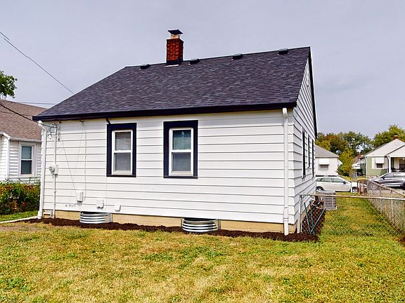 5th image of 4713 Young Ave