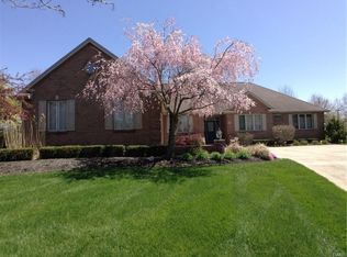 528 Primrose Ln, Tipp City, OH 45371