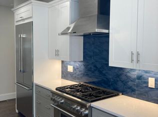555 E 5th St #A, Boston, MA 02127