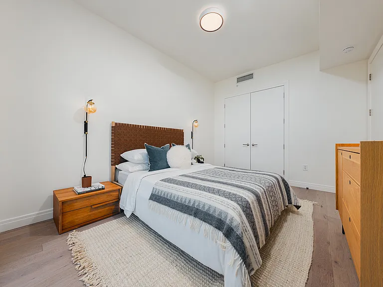 255 Lorimer St #664 — Photo 6