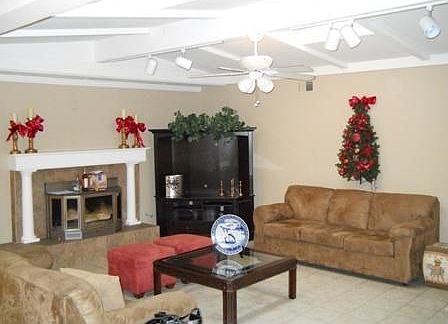3rd image of 3301 Green Park Ln