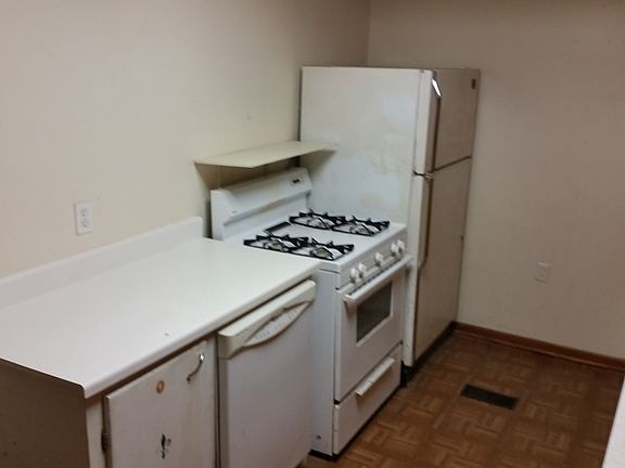 4th image of 2310 Southridge Dr