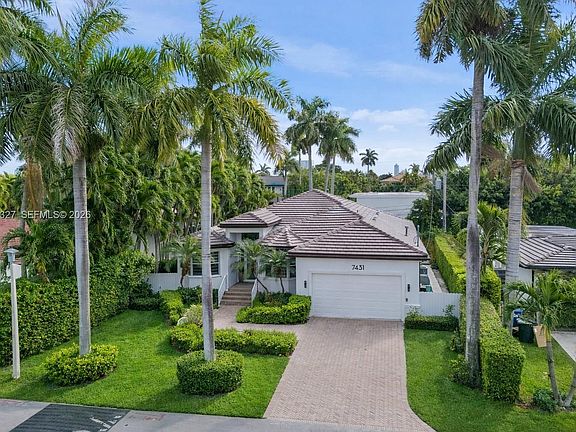 3rd image of 7431 Center Bay Dr