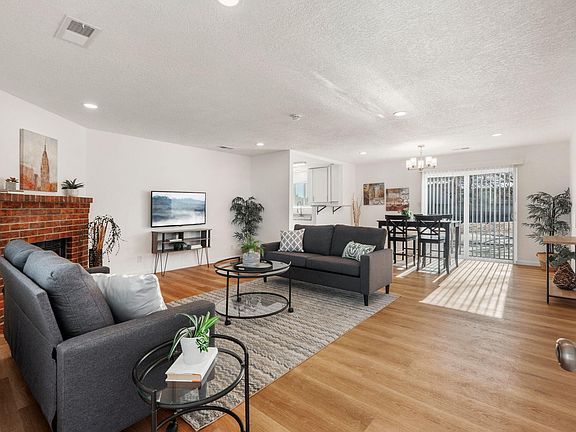 4th image of 721 Chuckwagon Rd SE