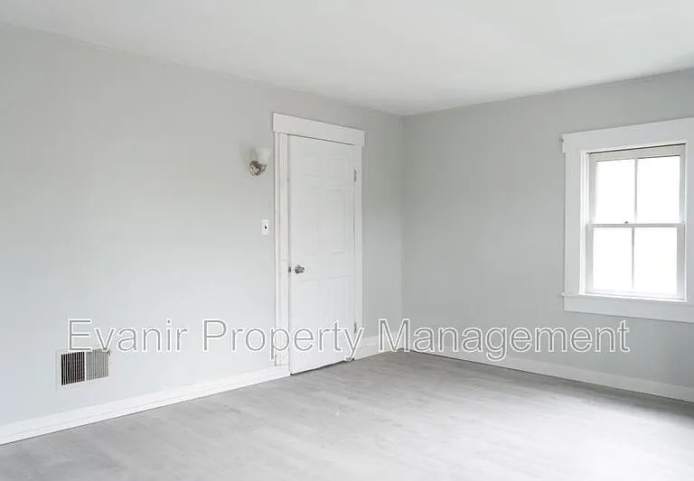 126 N Walnut St — Photo 30