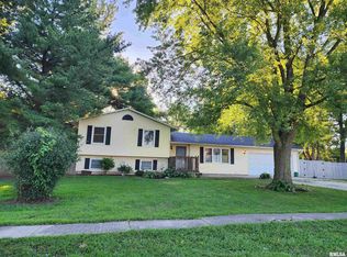 218 & 216 N Church St, Mechanicsburg, IL 62545