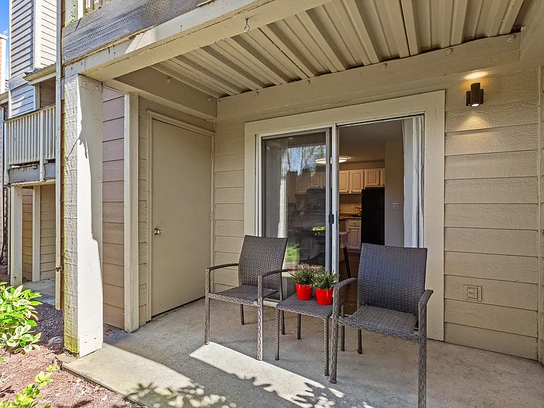 MonteVista at Murray Hill — Photo 14