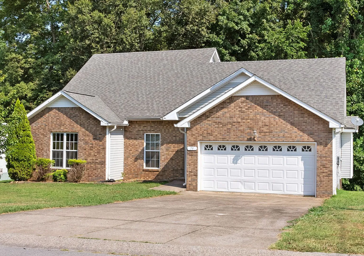 3 Bedroom Pet Friendly Home For Rent Near St. B Area! — Photo 2