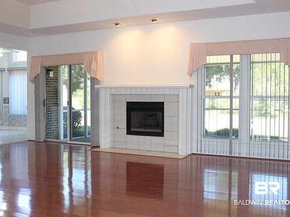 4th image of 3712 Pineview Pl