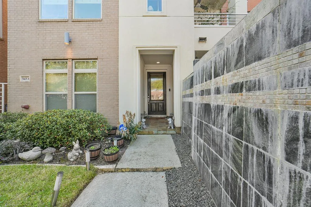 5425A Hidalgo St — Photo 4
