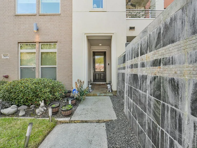 5425A Hidalgo St — Photo 4