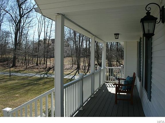 5th image of 133 Wellington Dr