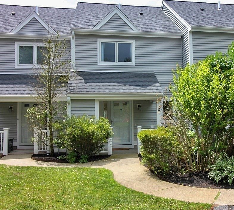 1st image of 24 Westcliff Dr