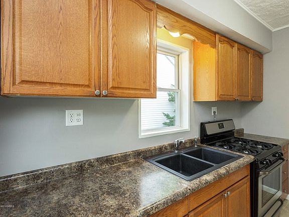 3rd image of 1513 N May St