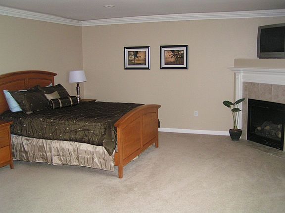 Master Bedrooom